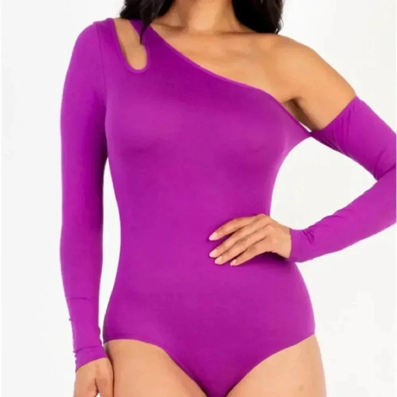 One Shoulder Cut Out Bodysuit - Picture 1 of 8
